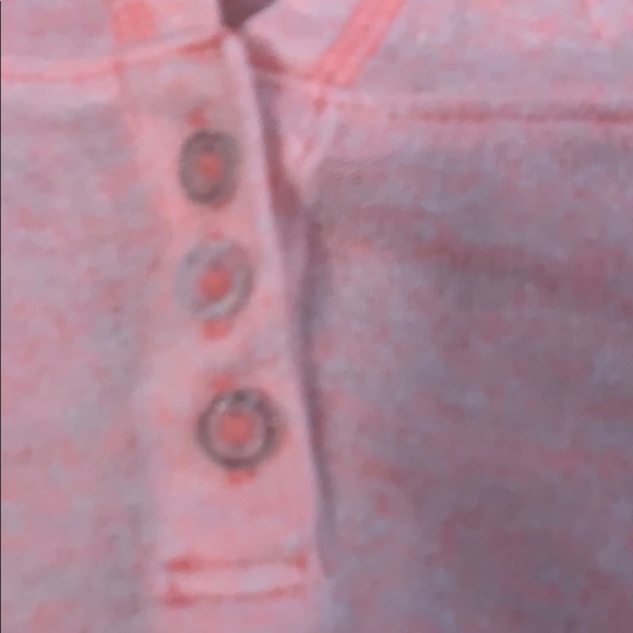 a cute long sleeve shirt - Picture 3 of 4